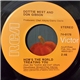 Dottie West And Don Gibson - How's The World Treating You